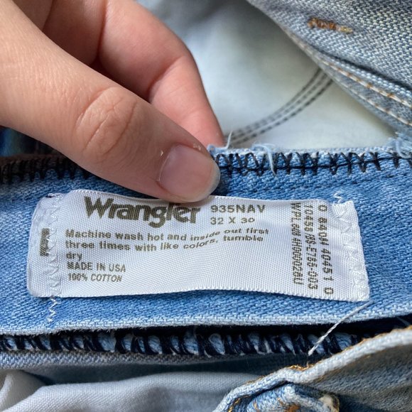 Wrangler light-wash denim shorts - Picture 3 of 3